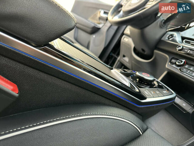 Чорний Кіа Niro, об'ємом двигуна 0 л та пробігом 51 тис. км за 21500 $, фото 76 на Automoto.ua