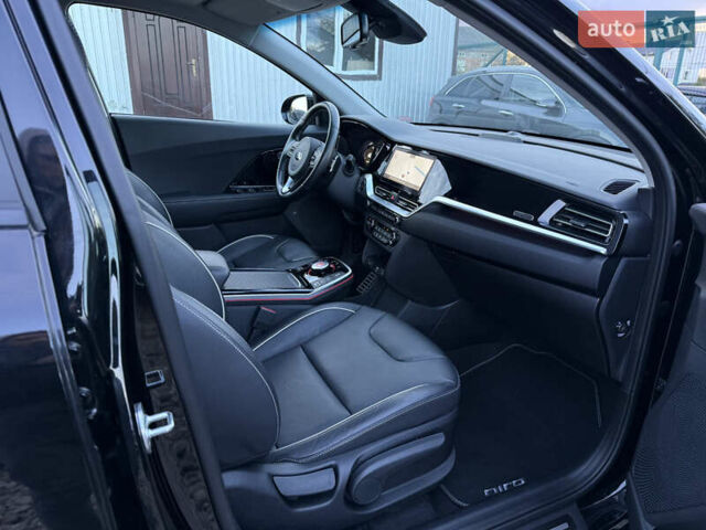 Черный Киа Niro, объемом двигателя 0 л и пробегом 88 тыс. км за 23900 $, фото 107 на Automoto.ua