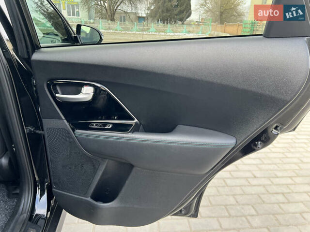 Черный Киа Niro, объемом двигателя 0 л и пробегом 135 тыс. км за 19500 $, фото 28 на Automoto.ua
