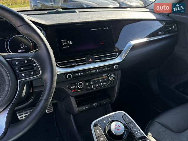Черный Киа Niro, объемом двигателя 0 л и пробегом 59 тыс. км за 23900 $, фото 16 на Automoto.ua