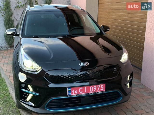 Черный Киа Niro, объемом двигателя 0 л и пробегом 60 тыс. км за 22799 $, фото 3 на Automoto.ua