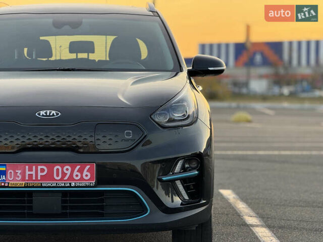 Чорний Кіа Niro, об'ємом двигуна 0 л та пробігом 155 тис. км за 20300 $, фото 23 на Automoto.ua