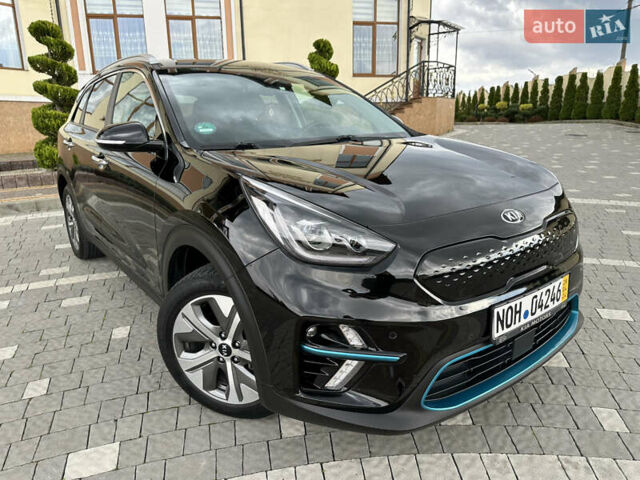 Чорний Кіа Niro, об'ємом двигуна 0 л та пробігом 51 тис. км за 21500 $, фото 4 на Automoto.ua