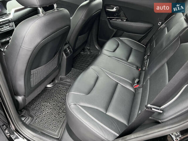 Черный Киа Niro, объемом двигателя 0 л и пробегом 117 тыс. км за 19200 $, фото 17 на Automoto.ua