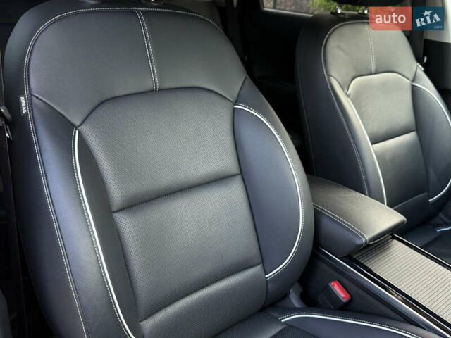 Черный Киа Niro, объемом двигателя 0 л и пробегом 82 тыс. км за 19300 $, фото 100 на Automoto.ua