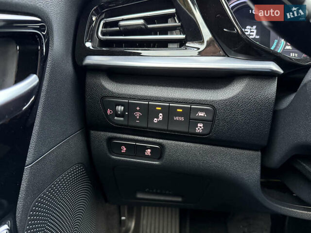Черный Киа Niro, объемом двигателя 0 л и пробегом 80 тыс. км за 21899 $, фото 67 на Automoto.ua