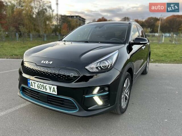 Черный Киа Niro, объемом двигателя 0 л и пробегом 121 тыс. км за 18999 $, фото 2 на Automoto.ua