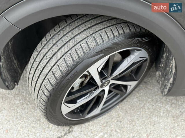 Чорний Кіа Niro, об'ємом двигуна 0 л та пробігом 71 тис. км за 22400 $, фото 20 на Automoto.ua