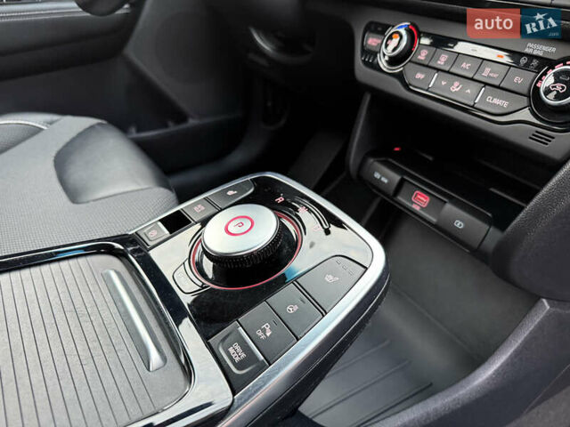 Черный Киа Niro, объемом двигателя 0 л и пробегом 80 тыс. км за 21899 $, фото 36 на Automoto.ua