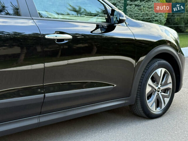 Черный Киа Niro, объемом двигателя 0 л и пробегом 82 тыс. км за 19300 $, фото 40 на Automoto.ua