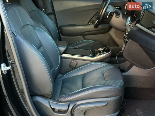 Черный Киа Niro, объемом двигателя 0 л и пробегом 78 тыс. км за 17999 $, фото 20 на Automoto.ua