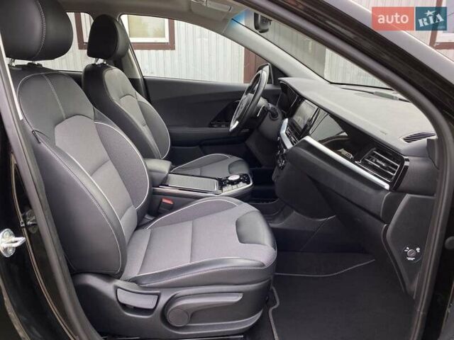 Черный Киа Niro, объемом двигателя 0 л и пробегом 96 тыс. км за 20600 $, фото 1 на Automoto.ua