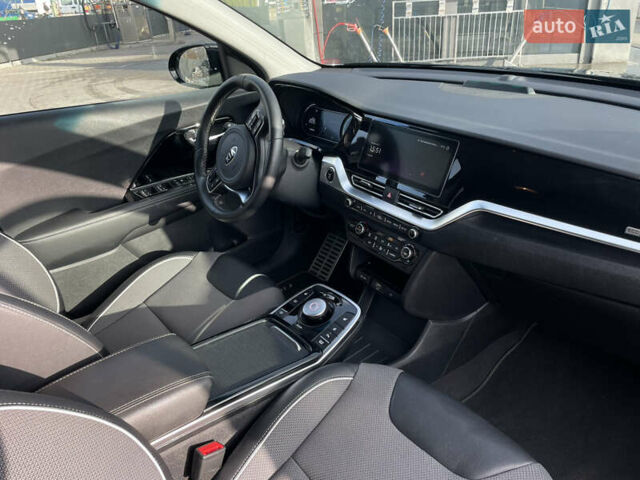Черный Киа Niro, объемом двигателя 0 л и пробегом 61 тыс. км за 22999 $, фото 39 на Automoto.ua