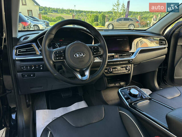 Черный Киа Niro, объемом двигателя 0 л и пробегом 127 тыс. км за 19750 $, фото 46 на Automoto.ua