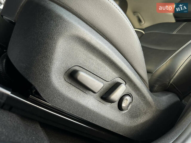 Чорний Кіа Niro, об'ємом двигуна 0 л та пробігом 51 тис. км за 21500 $, фото 53 на Automoto.ua