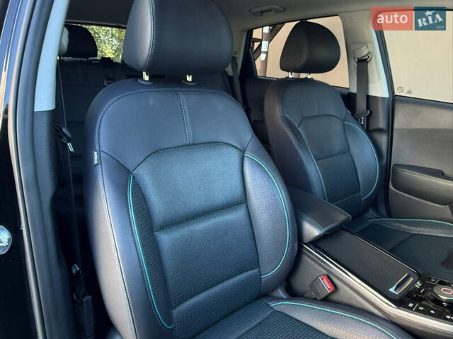 Черный Киа Niro, объемом двигателя 0 л и пробегом 78 тыс. км за 17999 $, фото 21 на Automoto.ua