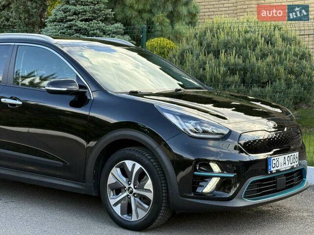 Черный Киа Niro, объемом двигателя 0 л и пробегом 82 тыс. км за 19300 $, фото 44 на Automoto.ua