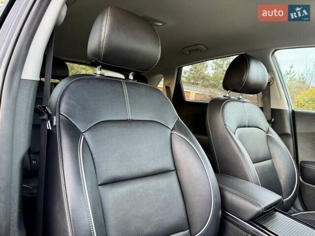 Черный Киа Niro, объемом двигателя 0 л и пробегом 89 тыс. км за 19350 $, фото 75 на Automoto.ua