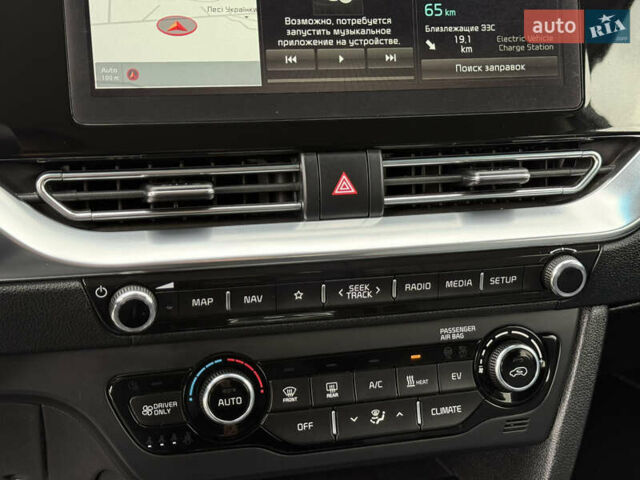 Черный Киа Niro, объемом двигателя 0 л и пробегом 80 тыс. км за 19890 $, фото 54 на Automoto.ua