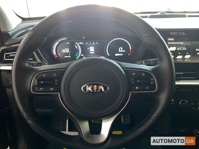 Черный Киа Niro, объемом двигателя 64 л и пробегом 27 тыс. км за 22800 $, фото 22 на Automoto.ua