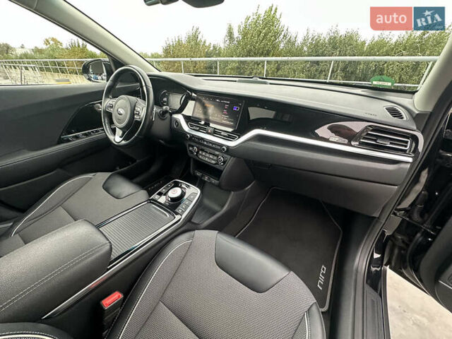 Чорний Кіа Niro, об'ємом двигуна 0 л та пробігом 154 тис. км за 19799 $, фото 40 на Automoto.ua