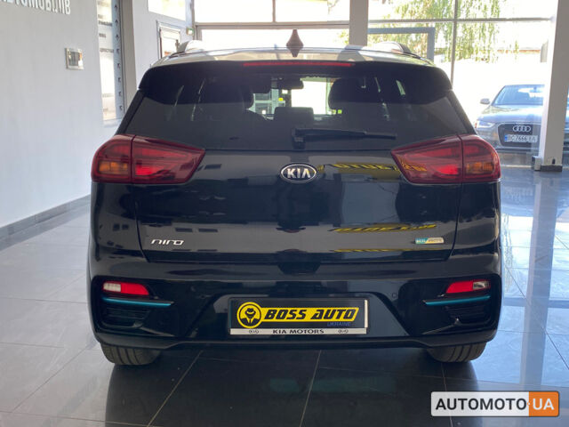 Черный Киа Niro, объемом двигателя 64 л и пробегом 27 тыс. км за 22800 $, фото 5 на Automoto.ua
