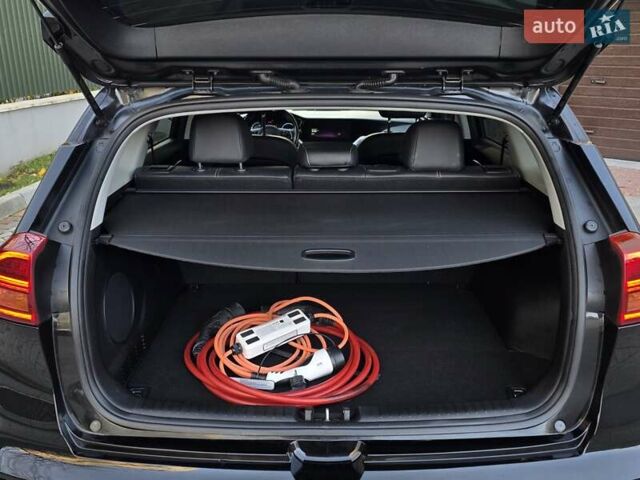 Чорний Кіа Niro, об'ємом двигуна 0 л та пробігом 141 тис. км за 18999 $, фото 32 на Automoto.ua