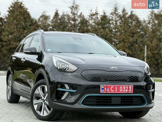 Черный Киа Niro, объемом двигателя 0 л и пробегом 80 тыс. км за 19650 $, фото 125 на Automoto.ua
