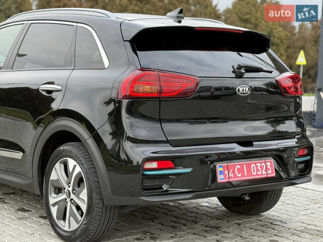 Черный Киа Niro, объемом двигателя 0 л и пробегом 80 тыс. км за 19650 $, фото 181 на Automoto.ua