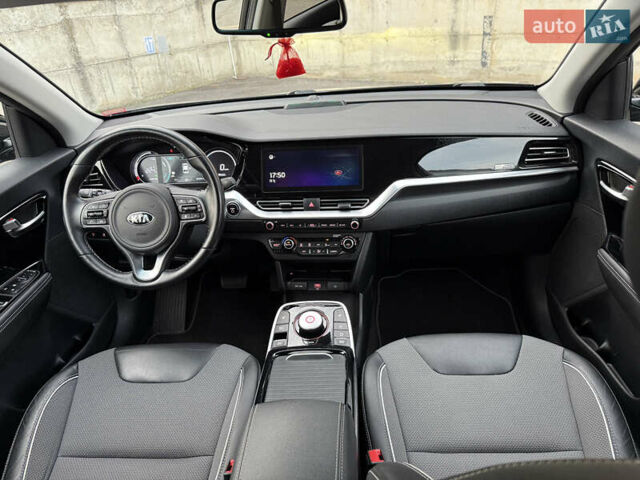 Черный Киа Niro, объемом двигателя 0 л и пробегом 80 тыс. км за 21850 $, фото 49 на Automoto.ua
