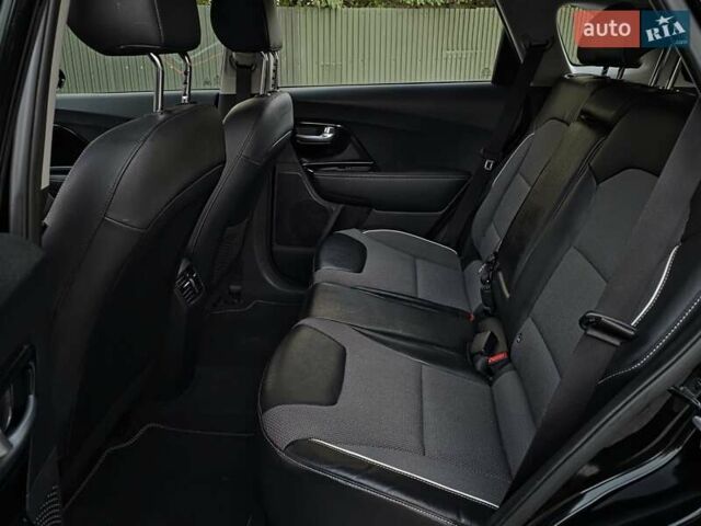 Черный Киа Niro, объемом двигателя 0 л и пробегом 148 тыс. км за 17699 $, фото 27 на Automoto.ua