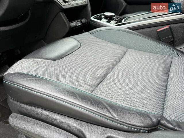 Черный Киа Niro, объемом двигателя 0 л и пробегом 80 тыс. км за 19999 $, фото 25 на Automoto.ua
