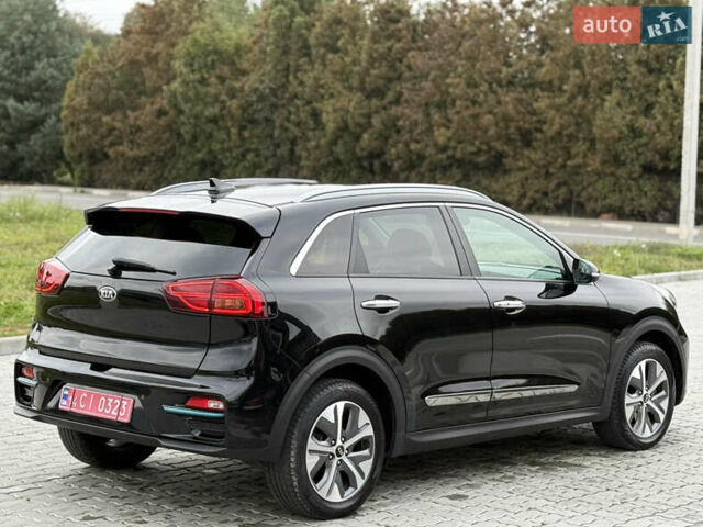 Черный Киа Niro, объемом двигателя 0 л и пробегом 80 тыс. км за 19650 $, фото 158 на Automoto.ua
