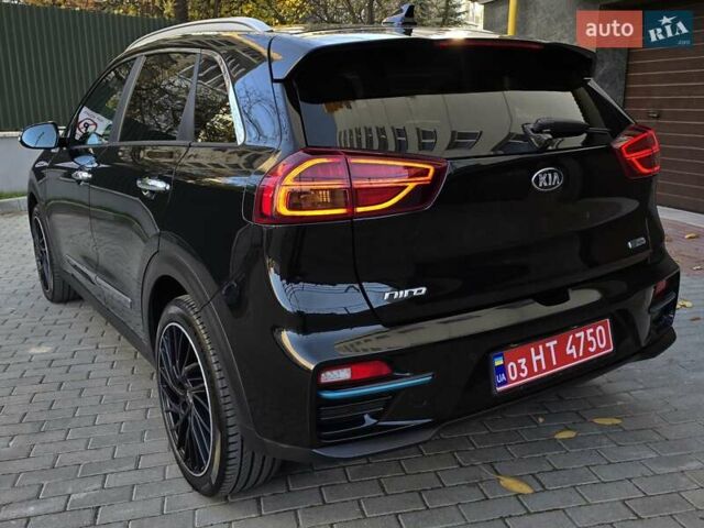 Чорний Кіа Niro, об'ємом двигуна 0 л та пробігом 141 тис. км за 18999 $, фото 6 на Automoto.ua