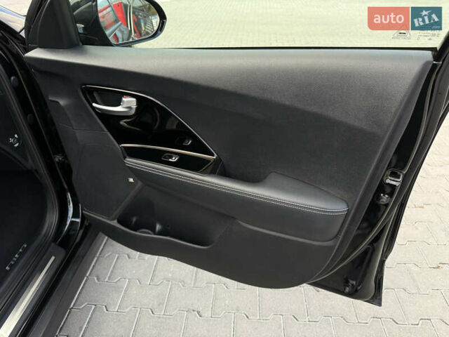 Чорний Кіа Niro, об'ємом двигуна 0 л та пробігом 84 тис. км за 19200 $, фото 27 на Automoto.ua