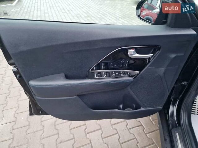 Черный Киа Niro, объемом двигателя 0 л и пробегом 65 тыс. км за 20800 $, фото 19 на Automoto.ua