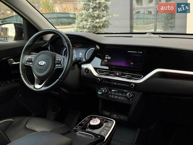 Черный Киа Niro, объемом двигателя 0 л и пробегом 109 тыс. км за 19900 $, фото 1 на Automoto.ua