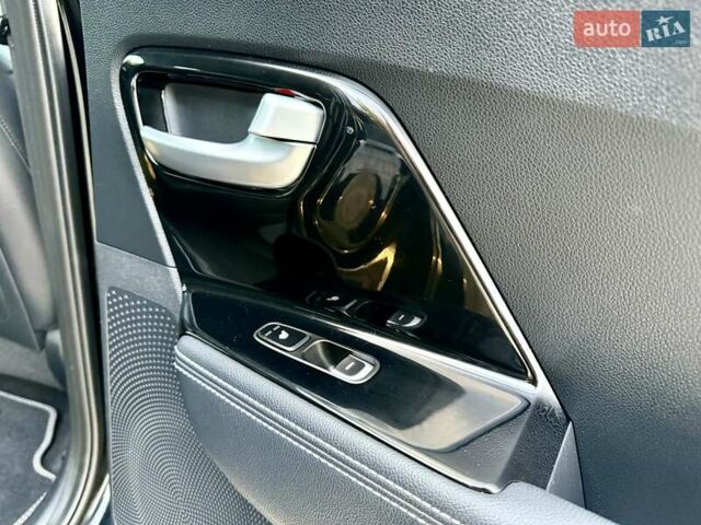 Черный Киа Niro, объемом двигателя 0 л и пробегом 89 тыс. км за 19350 $, фото 83 на Automoto.ua
