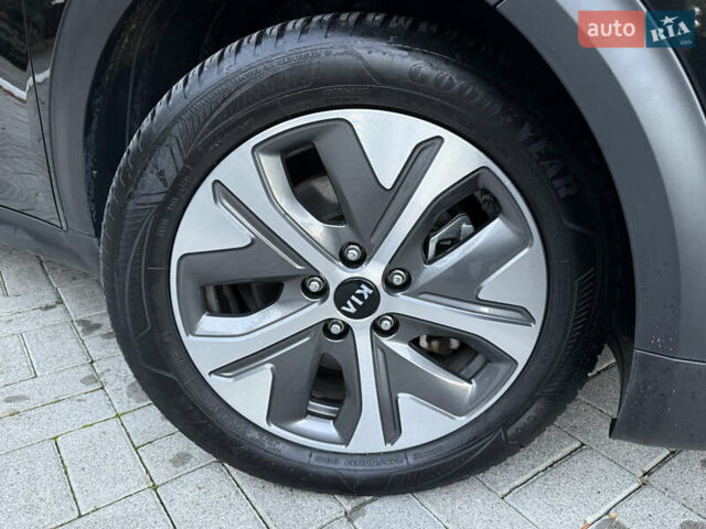 Черный Киа Niro, объемом двигателя 0 л и пробегом 123 тыс. км за 18199 $, фото 7 на Automoto.ua