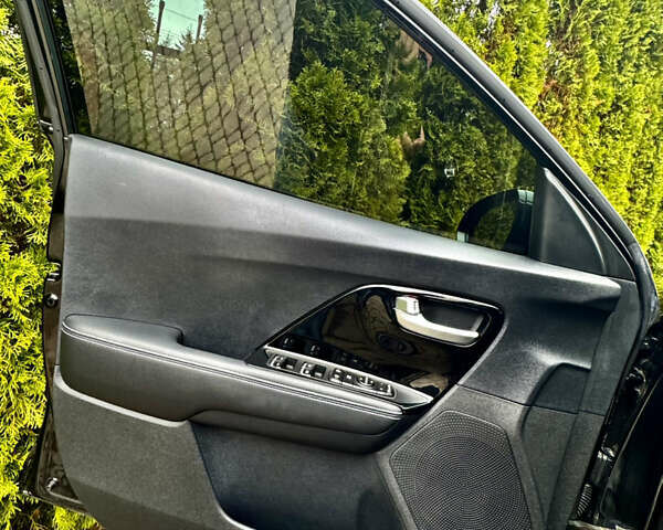 Черный Киа Niro, объемом двигателя 0 л и пробегом 136 тыс. км за 19777 $, фото 49 на Automoto.ua