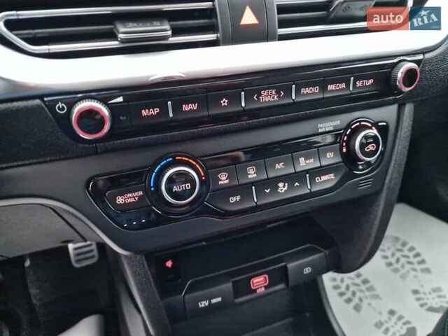 Черный Киа Niro, объемом двигателя 0 л и пробегом 65 тыс. км за 20800 $, фото 36 на Automoto.ua