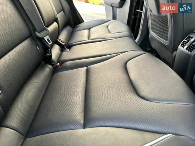 Чорний Кіа Niro, об'ємом двигуна 0 л та пробігом 51 тис. км за 21500 $, фото 65 на Automoto.ua