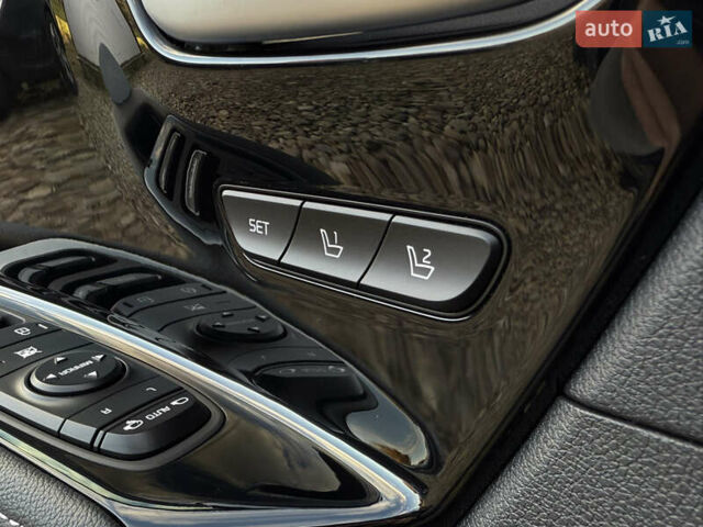 Чорний Кіа Niro, об'ємом двигуна 0 л та пробігом 88 тис. км за 24900 $, фото 34 на Automoto.ua