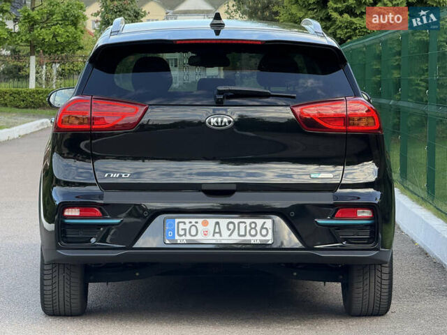 Черный Киа Niro, объемом двигателя 0 л и пробегом 82 тыс. км за 19300 $, фото 5 на Automoto.ua