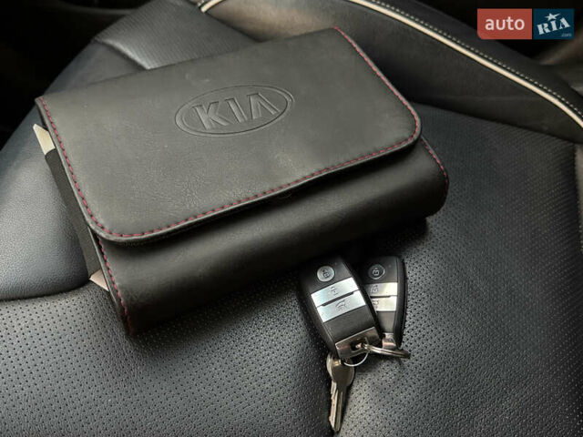 Черный Киа Niro, объемом двигателя 0 л и пробегом 78 тыс. км за 19300 $, фото 25 на Automoto.ua