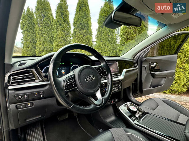 Черный Киа Niro, объемом двигателя 0 л и пробегом 136 тыс. км за 19777 $, фото 40 на Automoto.ua