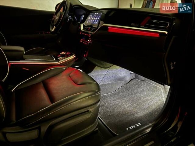 Черный Киа Niro, объемом двигателя 0 л и пробегом 150 тыс. км за 19800 $, фото 62 на Automoto.ua