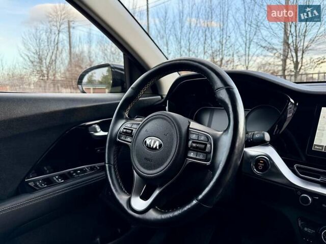 Черный Киа Niro, объемом двигателя 0 л и пробегом 89 тыс. км за 19350 $, фото 79 на Automoto.ua