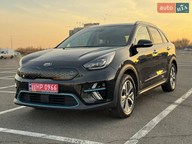 Чорний Кіа Niro, об'ємом двигуна 0 л та пробігом 155 тис. км за 20300 $, фото 14 на Automoto.ua