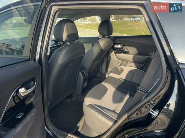 Черный Киа Niro, объемом двигателя 0 л и пробегом 61 тыс. км за 22999 $, фото 18 на Automoto.ua